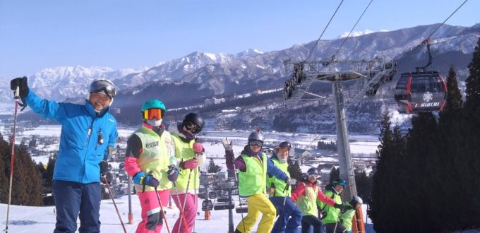 ゲレンデにならんで記念撮影！